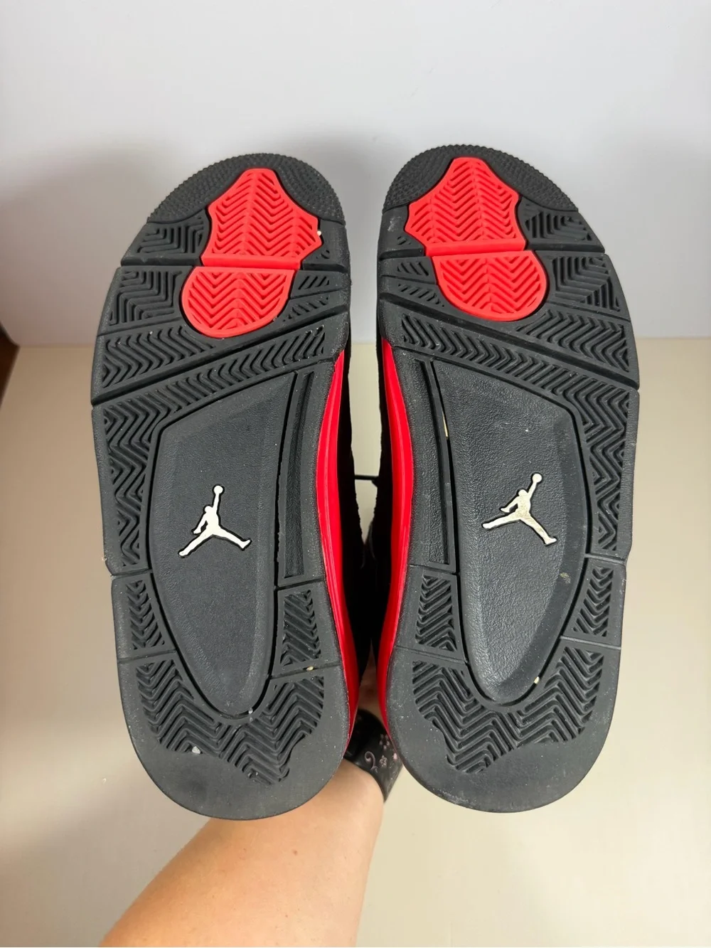 Jordan Men’s Black and Red Retro Basketball Sneakers